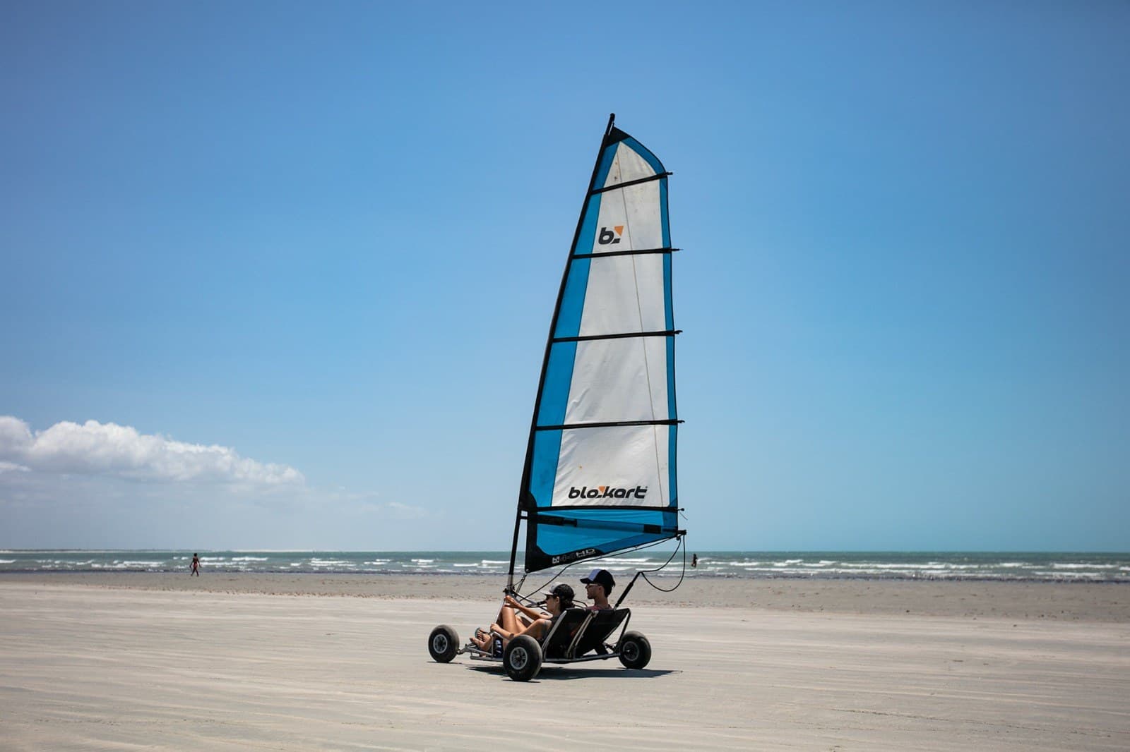 O carro a vela na praia livre, só em Moréias
