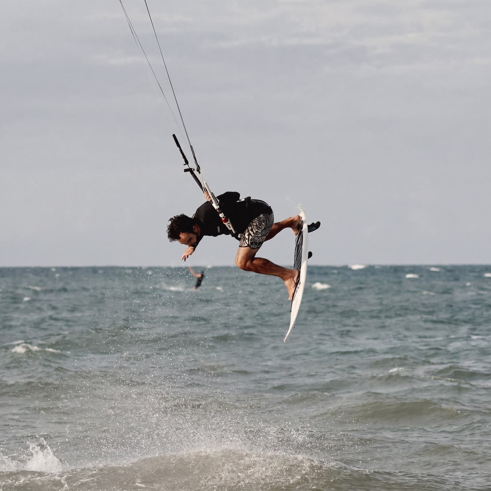 O ar também é pista, no kite de Moréias